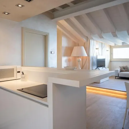 Apartment Attico Lumine *
