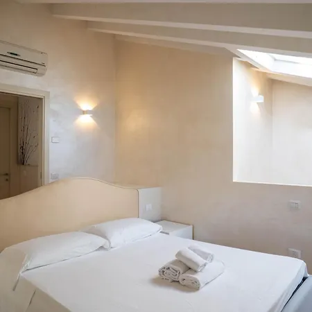 Attico Lumine Apartment Desenzano del Garda